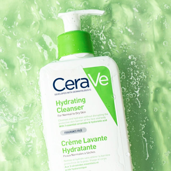 کرم شستشو صورت سراوی مدل Hydrating Cleanser حجم 236 میلی‌لیتر